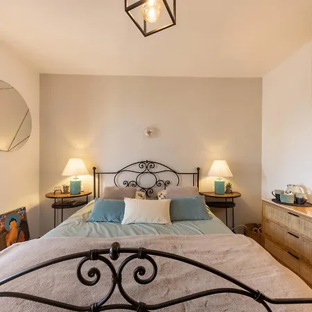 2 Private With Pool And Garden Sea View