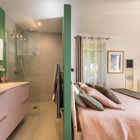 2 Private With Pool And Garden Sea View *